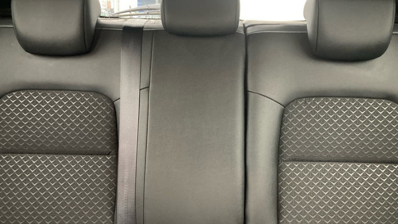 Nissan Juke 1.0 DiG-T 114 N-Connecta 5dr DCT Petrol Hatchback